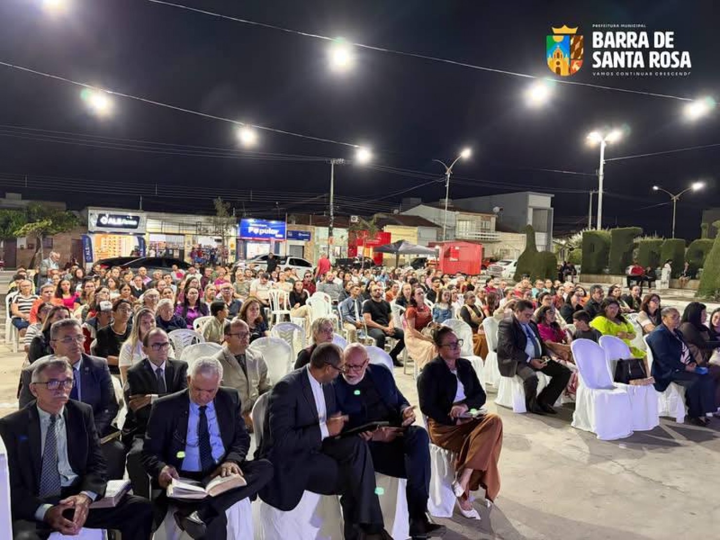 NOITE DE FÉ, ESPERANÇA E COMUNHÃO! ✨